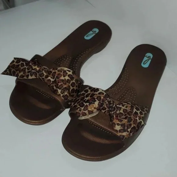 Oka B Leopard Print Bow Slip On Slide Comfort Summer Sandals Shoes Size M/L 8-9 - Picture 4 of 16